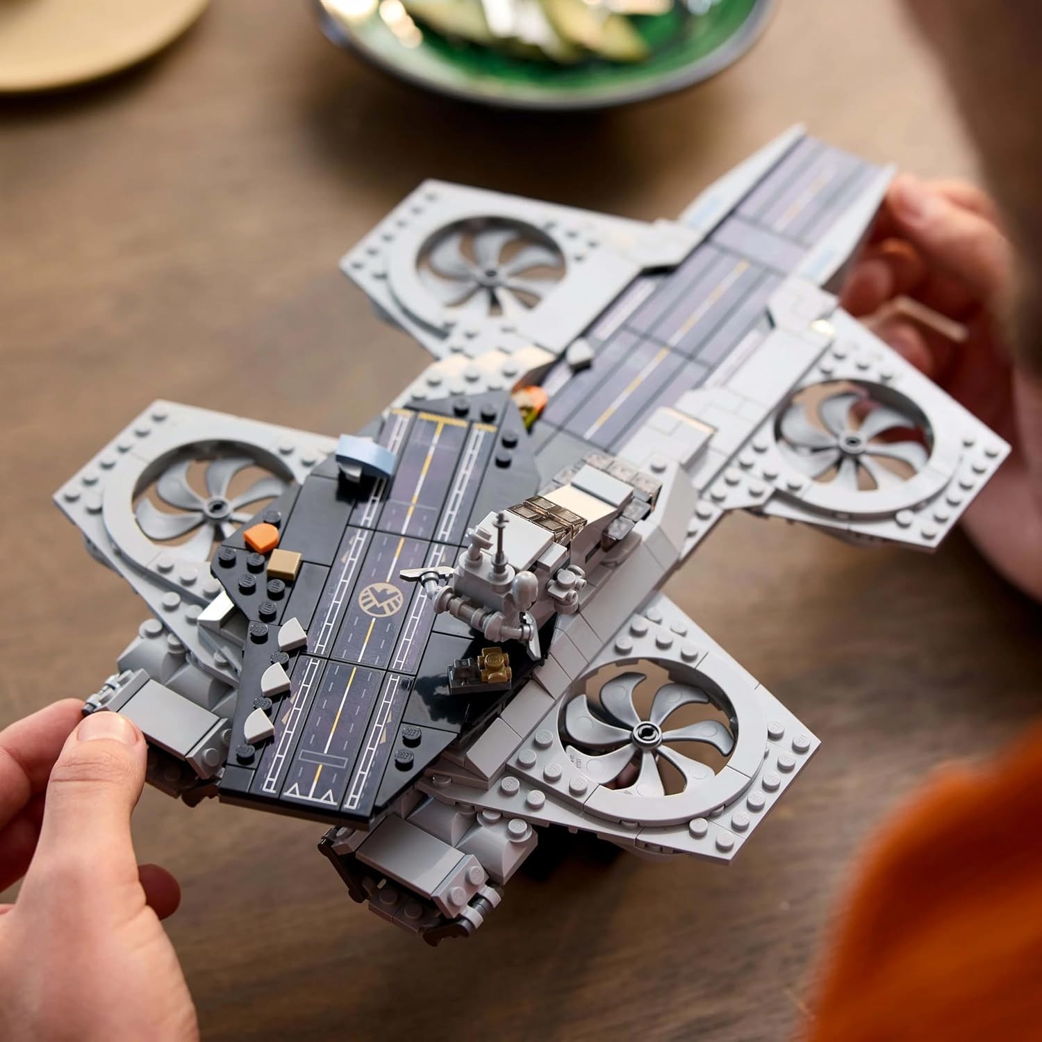 LEGO Marvel - The Avengers Helicarrier 76295 / Vaisseau ENFANT Garçon Jeux NOEL